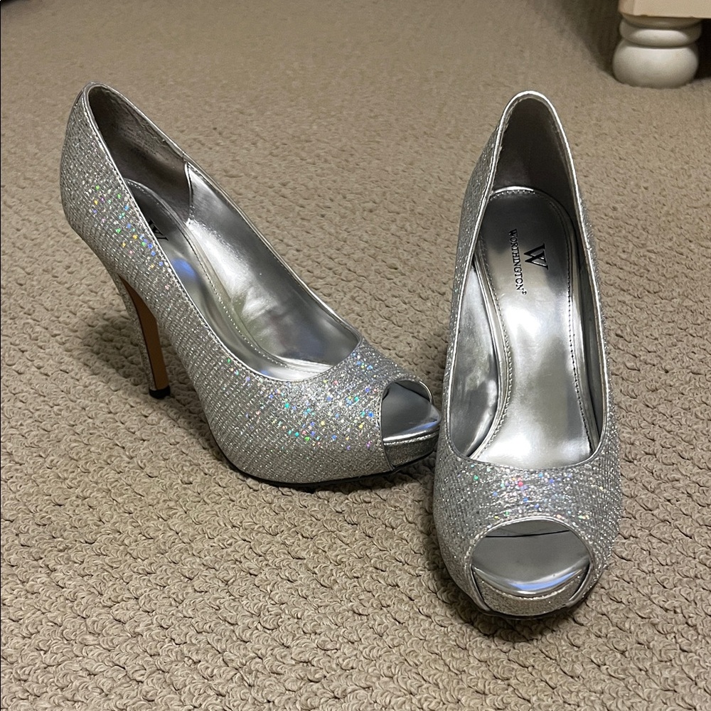 Worthington Glittering Silver Peep-Toe Heels